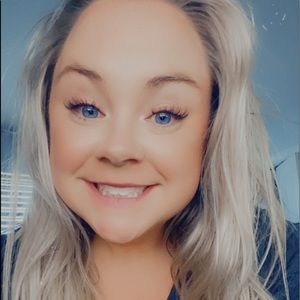 Meet your Posher, Lacey